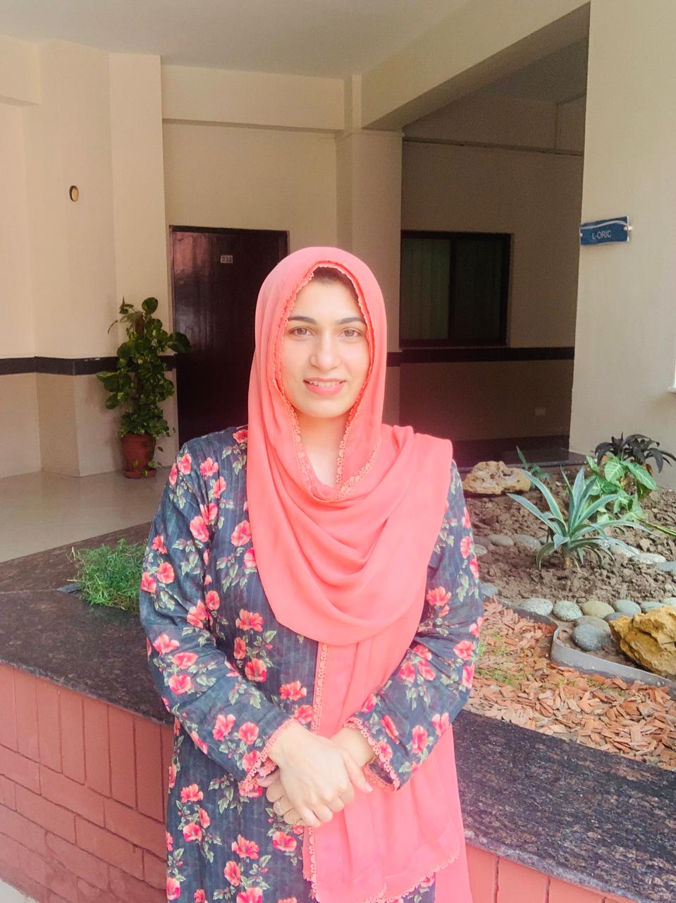 Dr. Amna Shahid