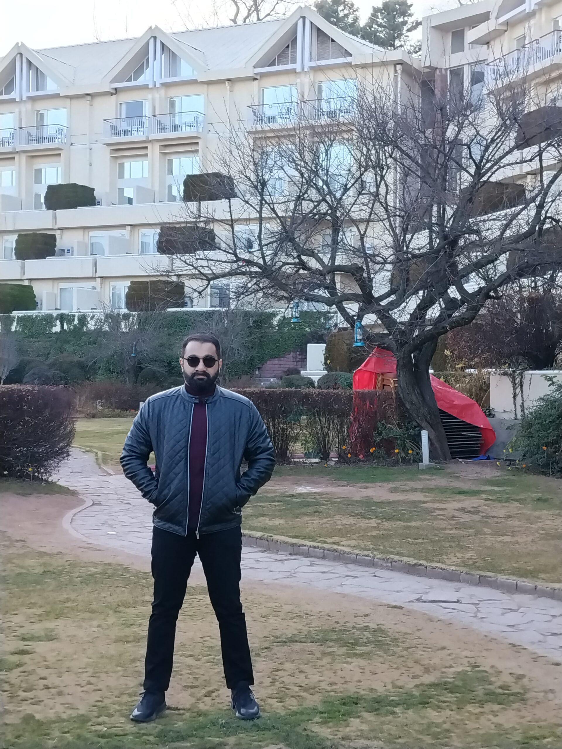 Dr. Saad Khawar