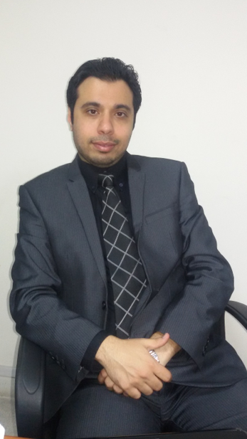Dr Mustafa Qadeer